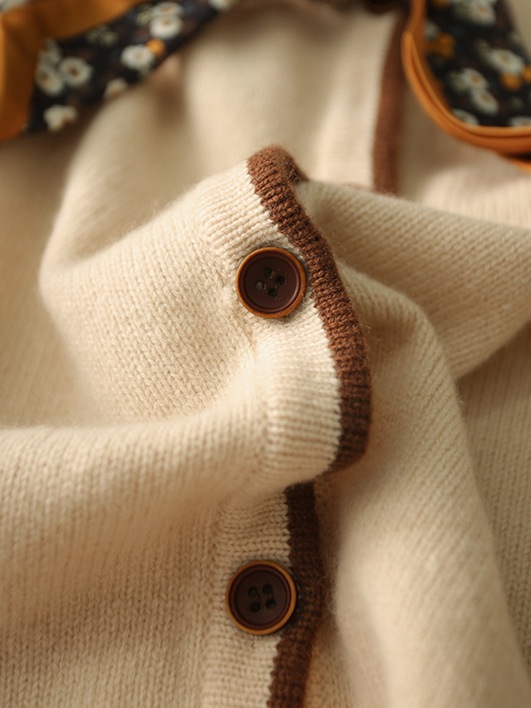 Aurora™ - Vintage Crew Neck Knitted Cardigan