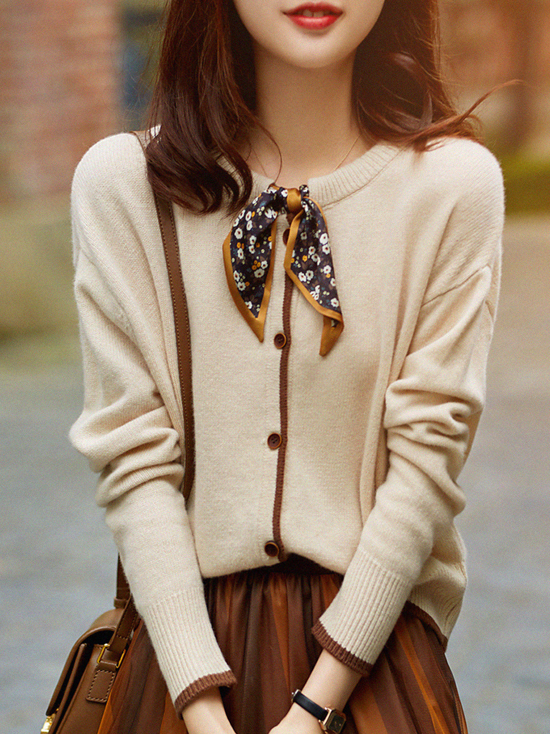 Aurora™ - Vintage Crew Neck Knitted Cardigan