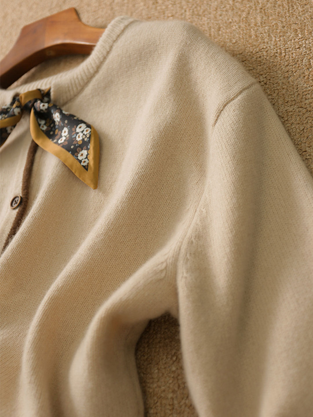 Aurora™ - Vintage Crew Neck Knitted Cardigan