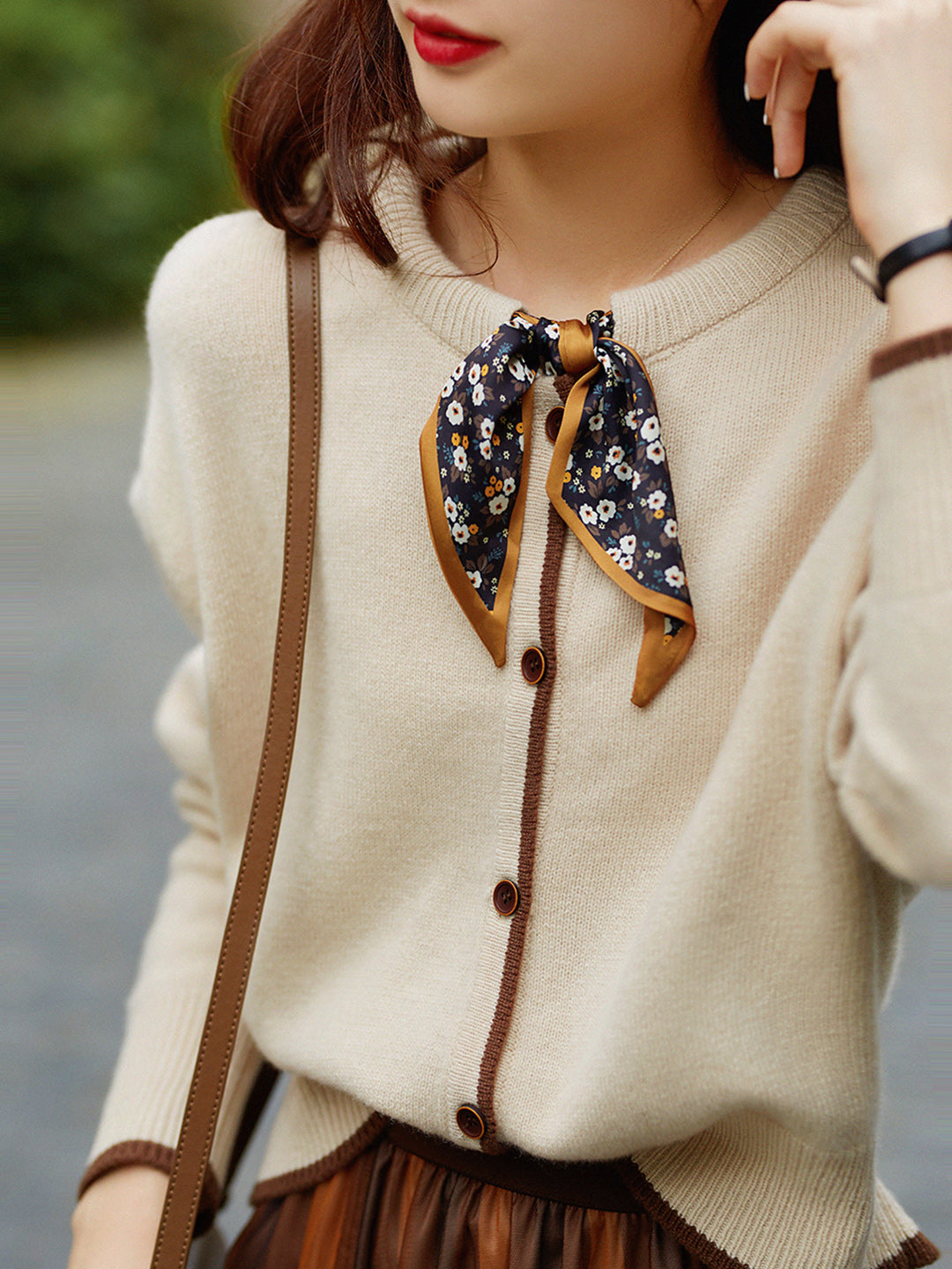 Aurora™ - Vintage Crew Neck Knitted Cardigan