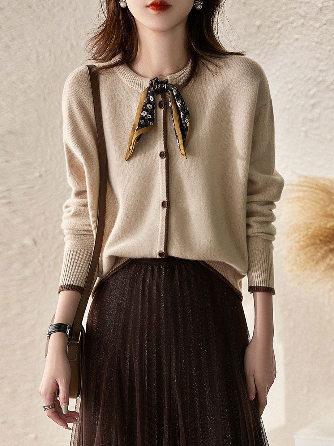 Aurora™ - Vintage Crew Neck Knitted Cardigan