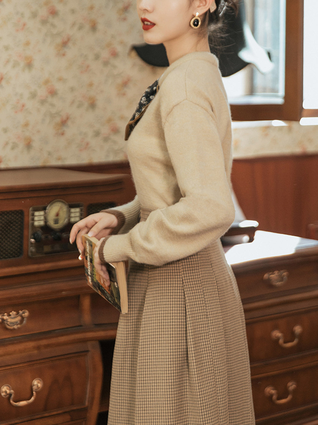 Aurora™ - Vintage Crew Neck Knitted Cardigan